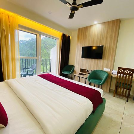 Hotel Pines And Peeks By Tws Hotels Dalhousie Extérieur photo