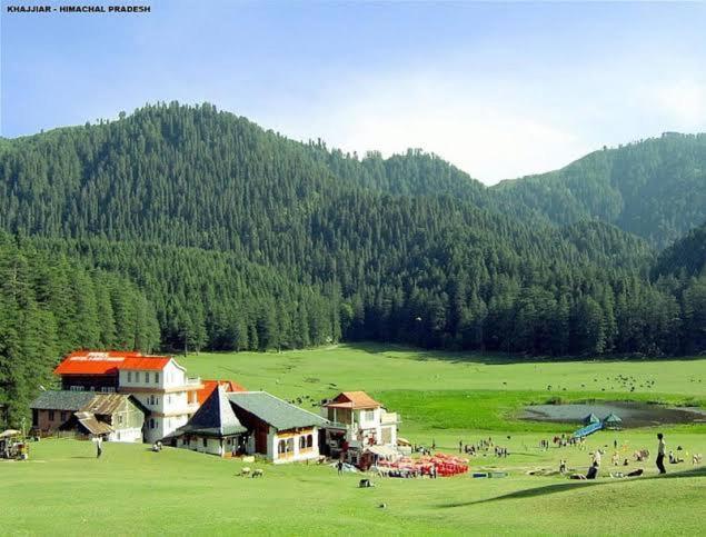 Hotel Pines And Peeks By Tws Hotels Dalhousie Extérieur photo