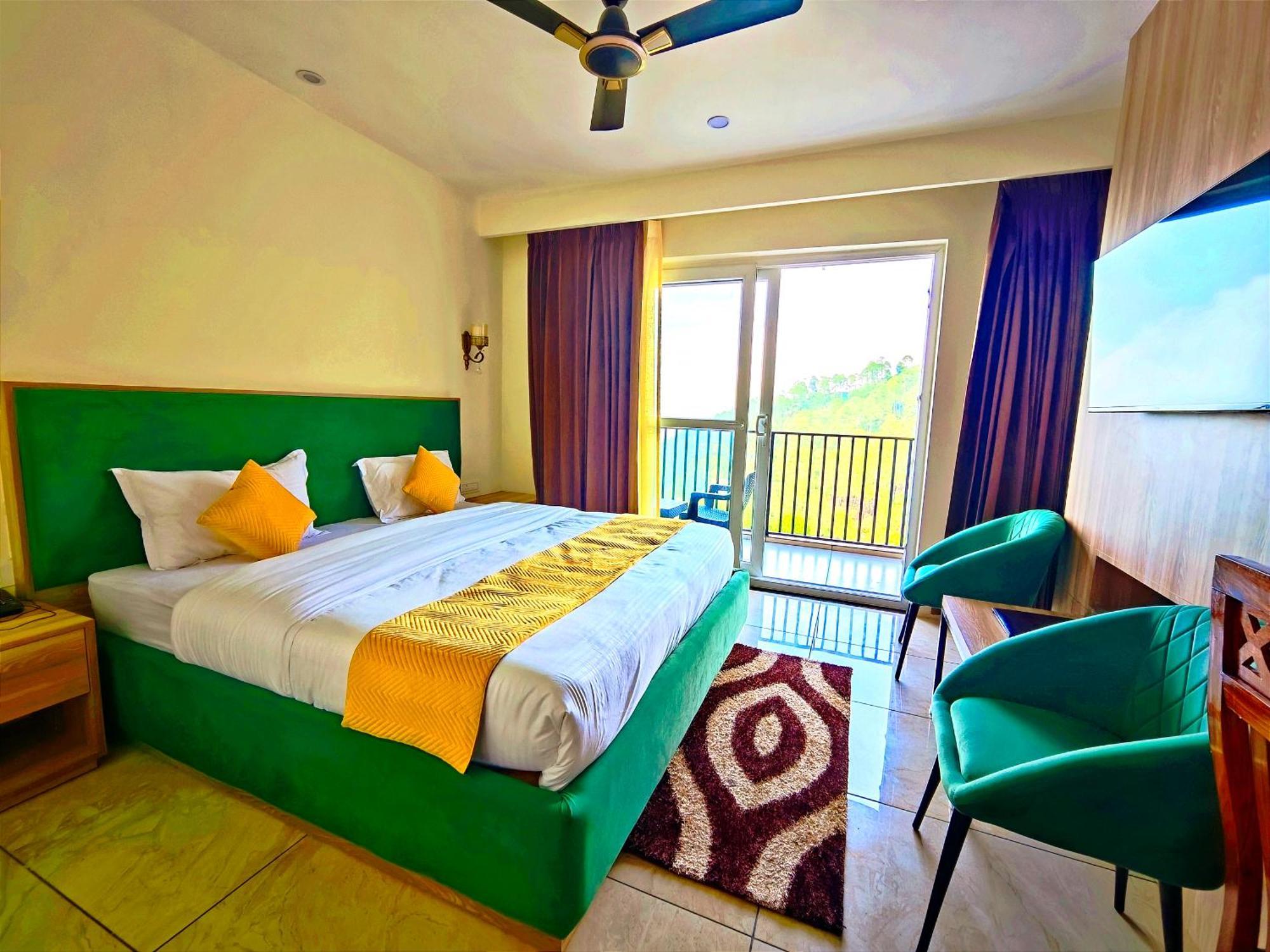 Hotel Pines And Peeks By Tws Hotels Dalhousie Extérieur photo